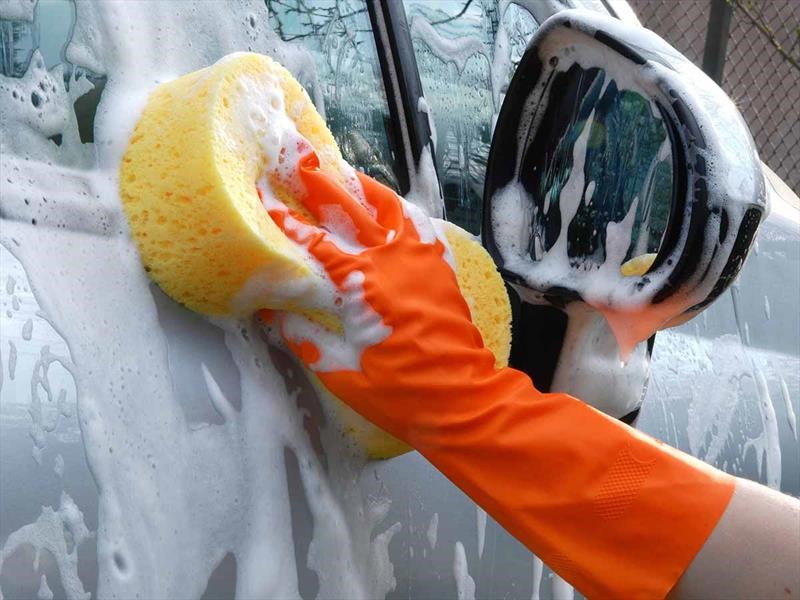 lavar el auto